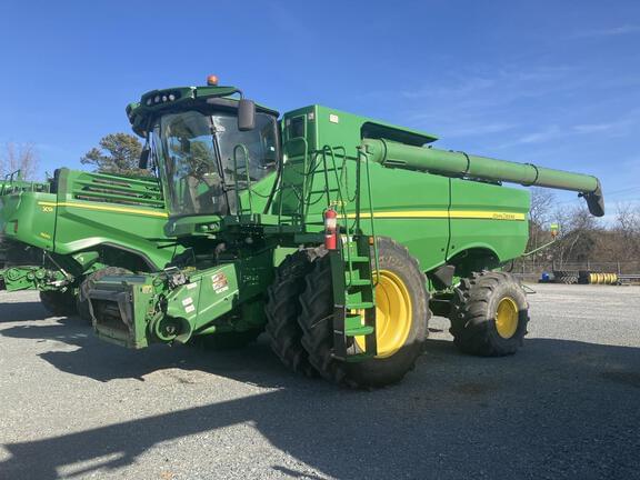 Image of John Deere S780 Primary image