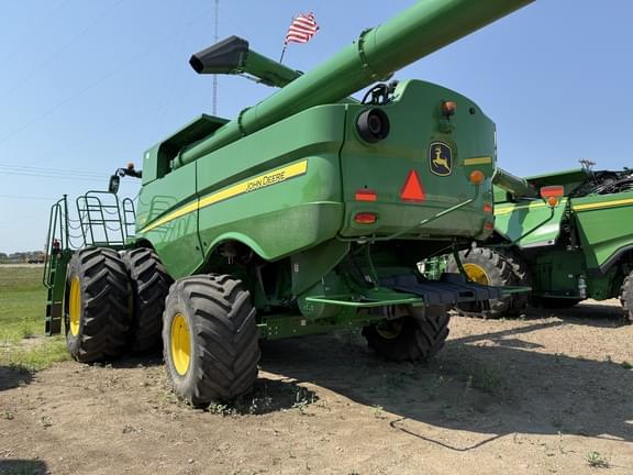 Image of John Deere S780 equipment image 4
