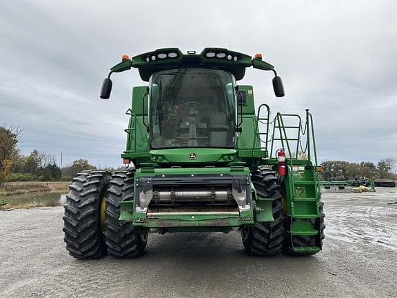 Image of John Deere S780 equipment image 1