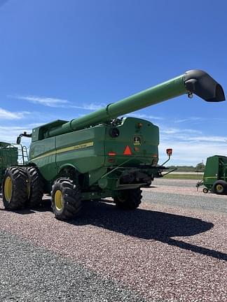 Image of John Deere S780 equipment image 3