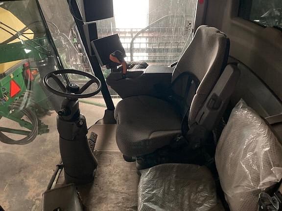 Image of John Deere S780 equipment image 4