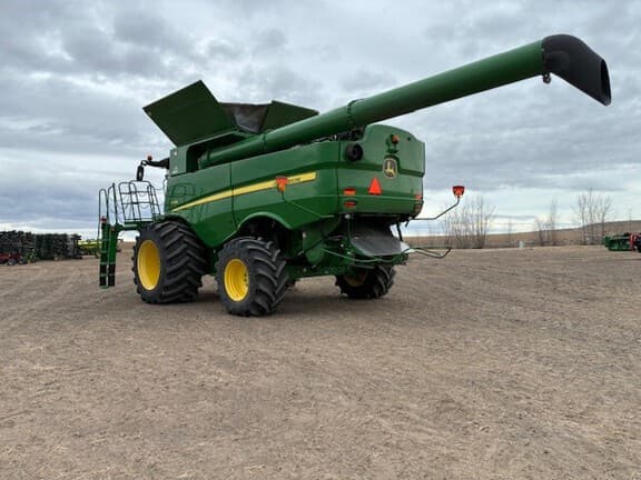 Image of John Deere S780 equipment image 3