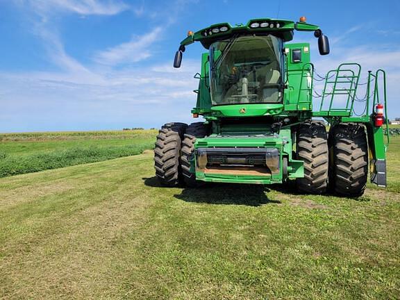 Image of John Deere S780 equipment image 2