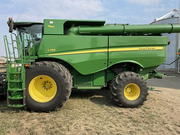 Image of John Deere S780 equipment image 2