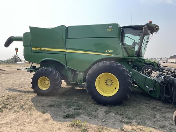 Image of John Deere S780 equipment image 1