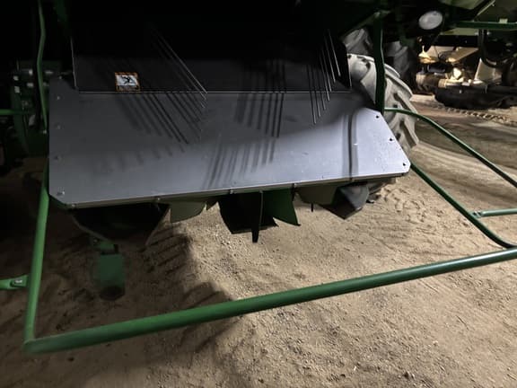Image of John Deere S780 equipment image 4
