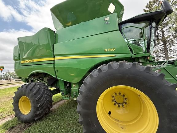 Image of John Deere S780 equipment image 3