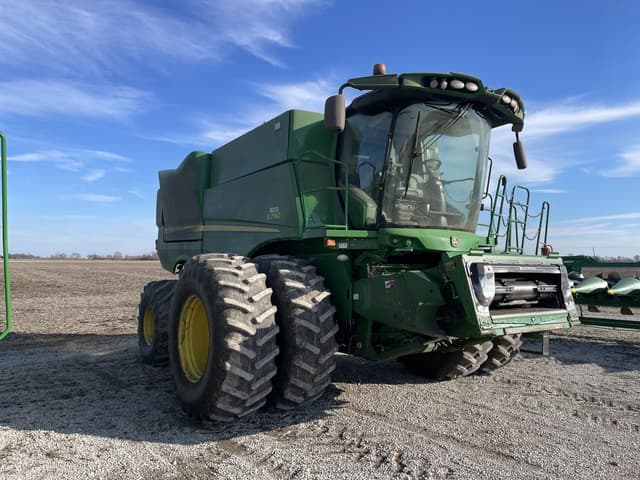 Image of John Deere S780 equipment image 1