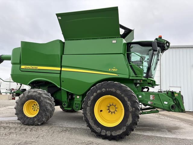 Image of John Deere S780 equipment image 2