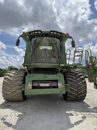 Image of John Deere S780 equipment image 1