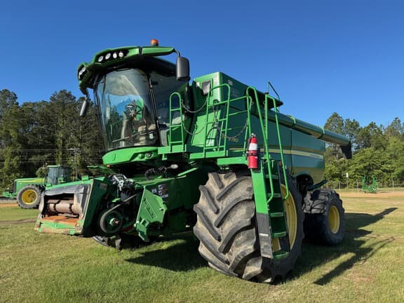 Image of John Deere S780 equipment image 4