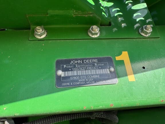 Image of John Deere S780 equipment image 1