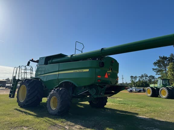 Image of John Deere S780 equipment image 3