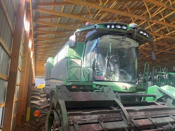 2018 John Deere S780 Equipment Image0