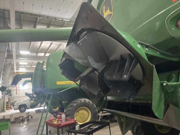 Image of John Deere S780 equipment image 3