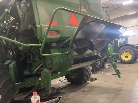 Image of John Deere S780 equipment image 2