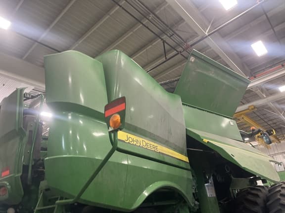 Image of John Deere S780 equipment image 1