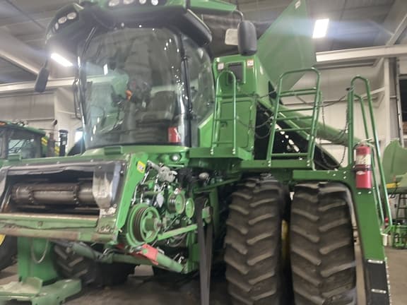 Image of John Deere S780 Primary image