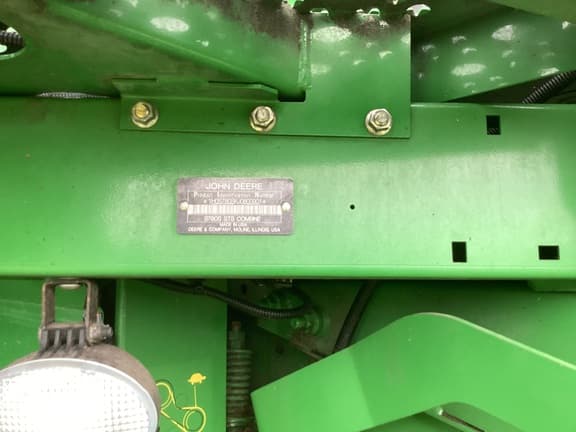 Image of John Deere S780 equipment image 2