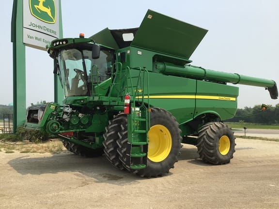 Main image John Deere S780