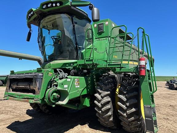 Image of John Deere S780 equipment image 2