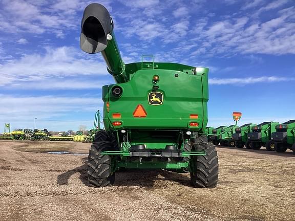 Image of John Deere S780 equipment image 4