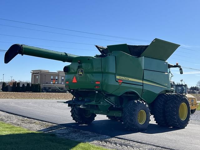 Image of John Deere S780 equipment image 1