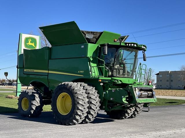 Image of John Deere S780 equipment image 2