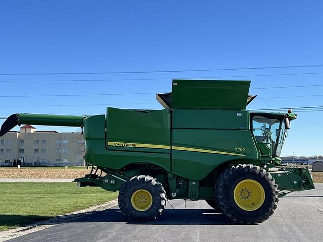 Image of John Deere S780 equipment image 3