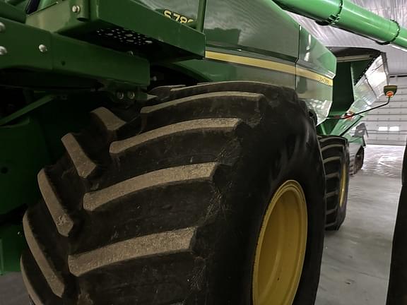 Image of John Deere S780 equipment image 1