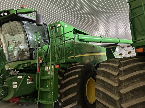 Main image John Deere S780