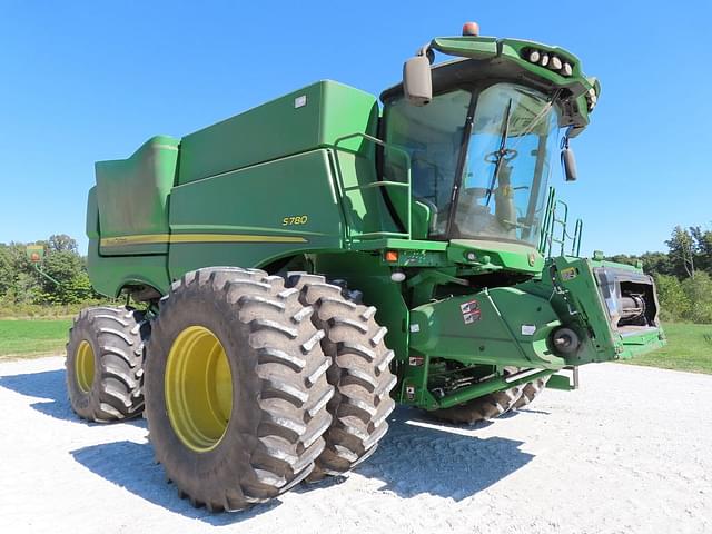 Image of John Deere S780 equipment image 1