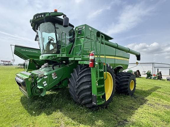 Image of John Deere S780 Primary image