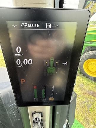 Image of John Deere S780 equipment image 3