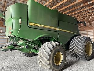 Main image John Deere S780 21