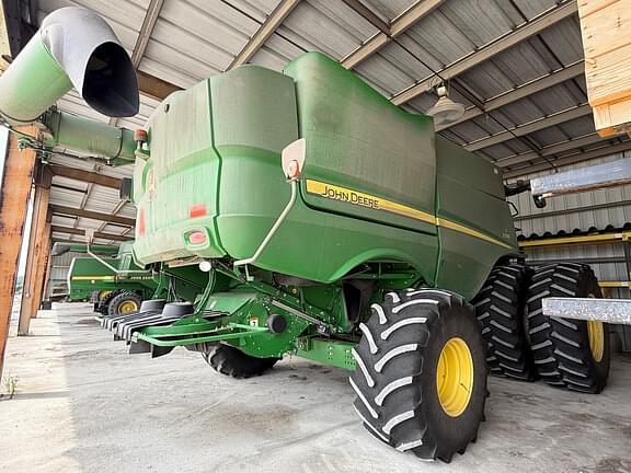Image of John Deere S780 equipment image 1