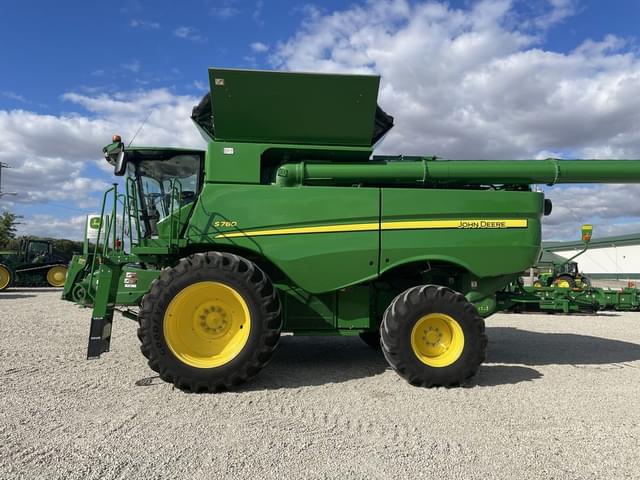 Image of John Deere S780 equipment image 1