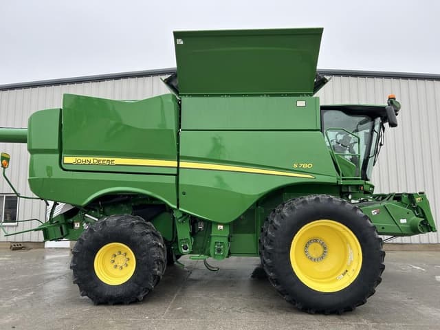 Image of John Deere S780 equipment image 3