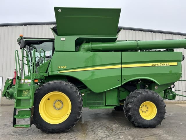 Image of John Deere S780 equipment image 2