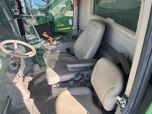 Image of John Deere S780 equipment image 3