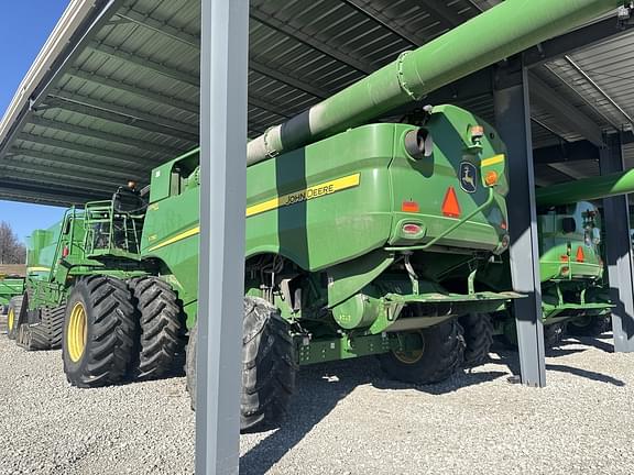 Image of John Deere S780 equipment image 1