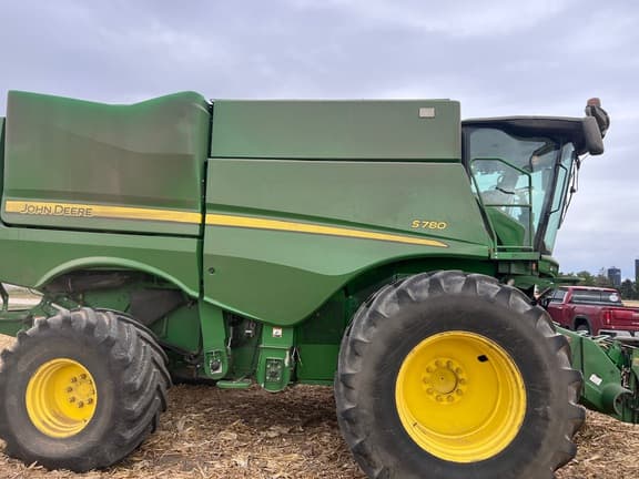 Image of John Deere S780 equipment image 1