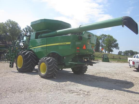 Image of John Deere S780 equipment image 2