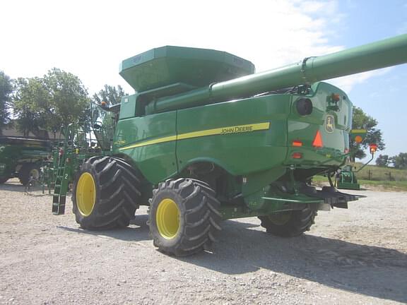 Image of John Deere S780 equipment image 3