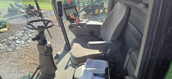 Image of John Deere S780 equipment image 4