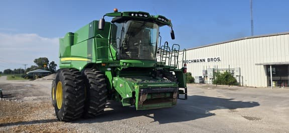 Image of John Deere S780 equipment image 1