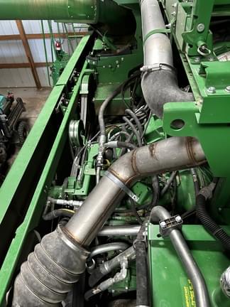 Image of John Deere S780 equipment image 4