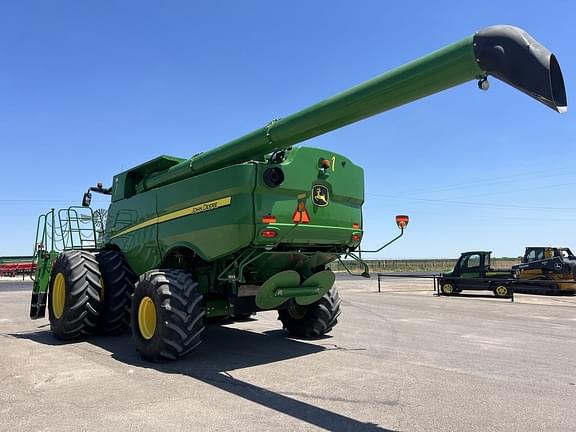 Image of John Deere S780 equipment image 2