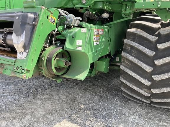 Image of John Deere S780 equipment image 4