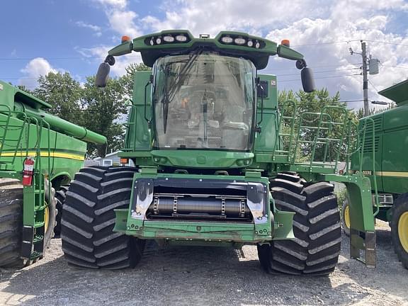 Image of John Deere S780 equipment image 1